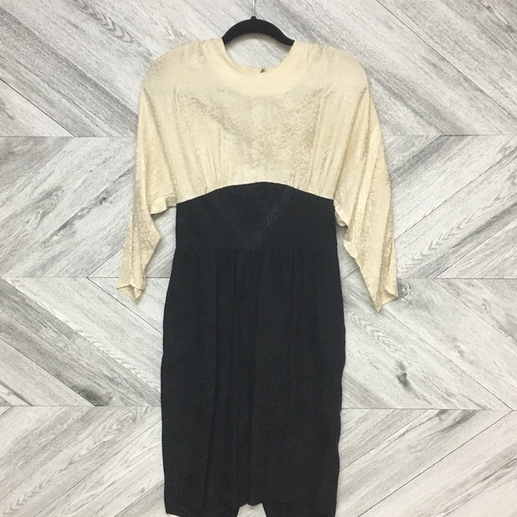 Silk Studio | Vintage Black & White Midi Dress - Picture 2 of 9